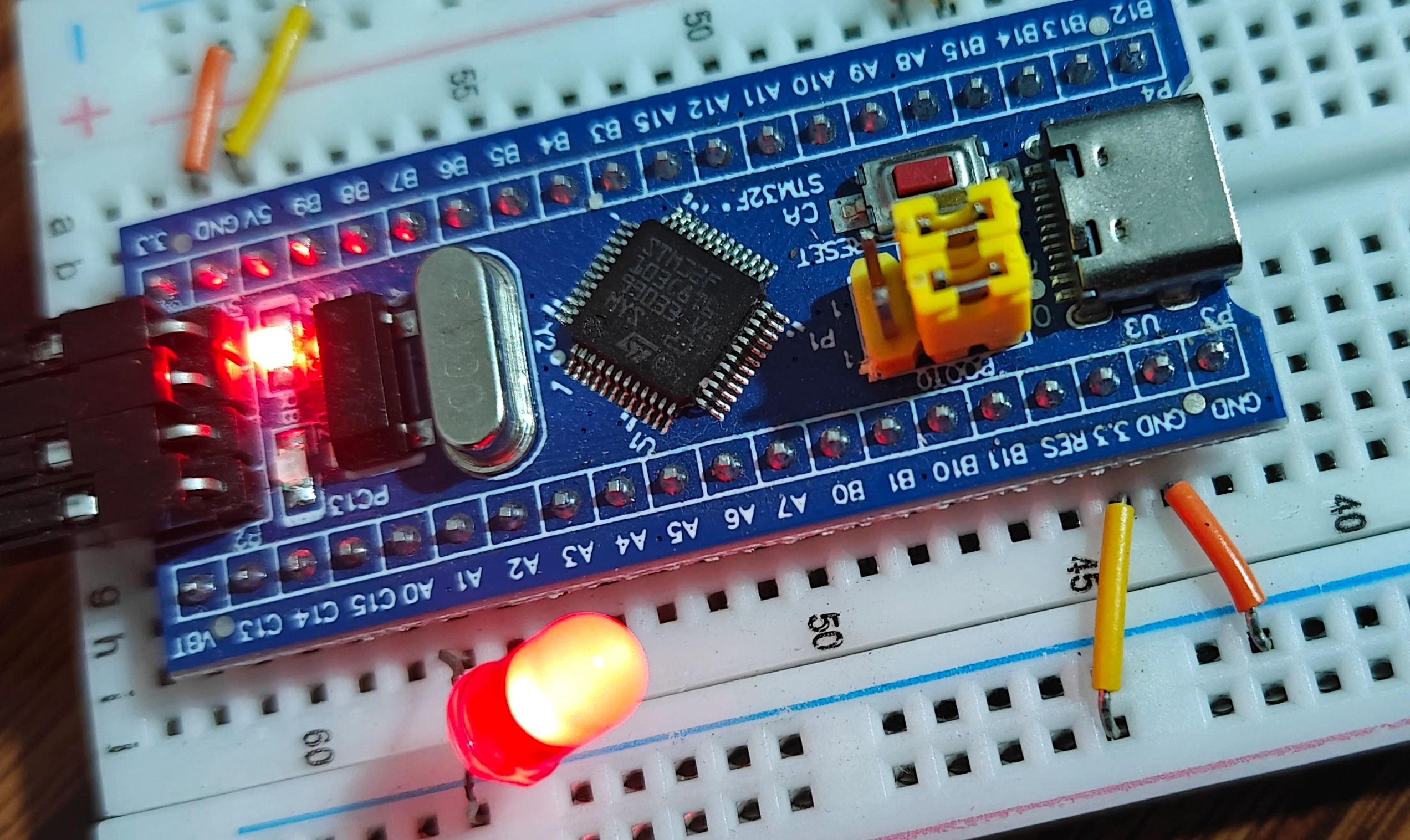 Featured image for 在archLinux上使用CLion开发stm32